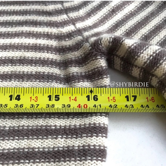 Banana Republic Tunic Length Henley Sweater - Picture 9 of 12